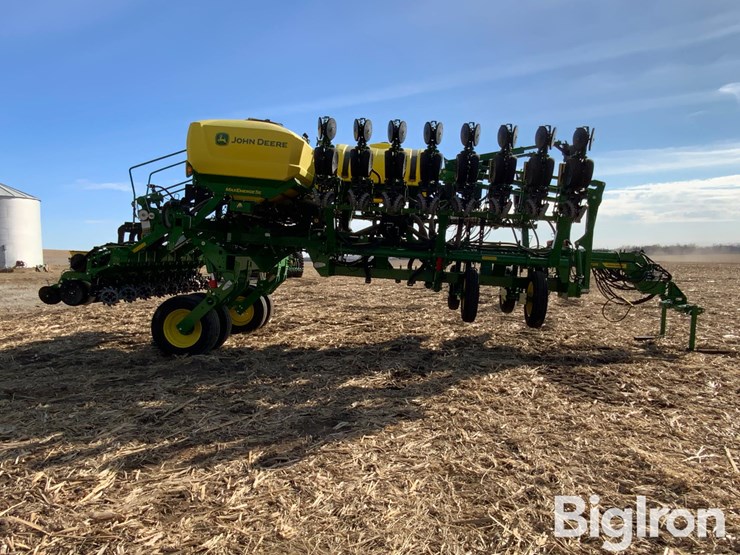 2023-john-deere-1795-image-4