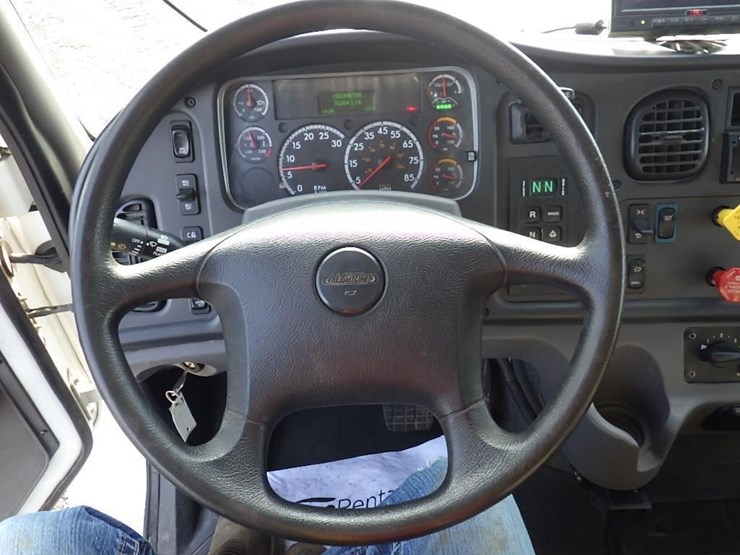 2019-freightliner-m2-15'-t/a-dump-truck-image-28