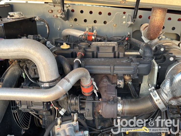 2018-skyjack-sj1056-image-38