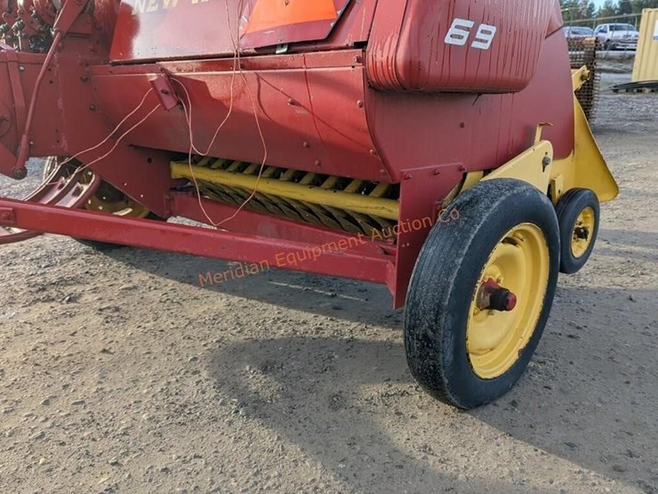 new-holland-69-image-19