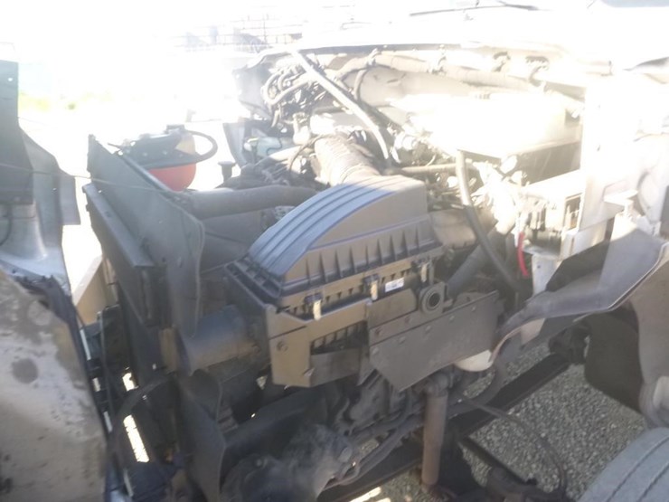 2012-ford-f650-image-15