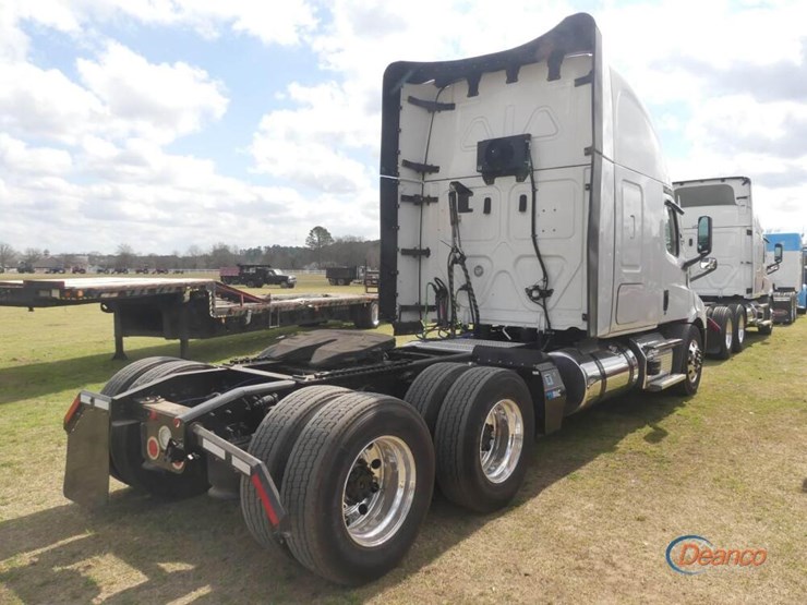 2025-freightliner-cascadia-116-image-2