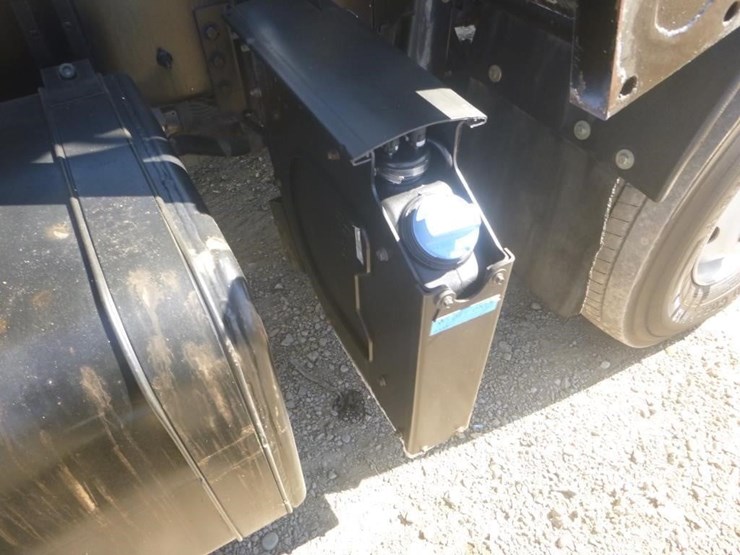 2014-mack-mru600-image-19