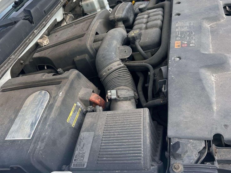 2012-chevrolet-silverado-1500-hybrid-image-9