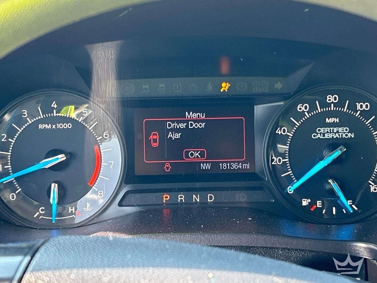 2016-ford-explorer-image-14