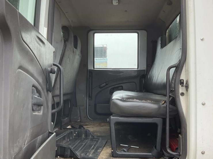 2014-international-7300-image-145