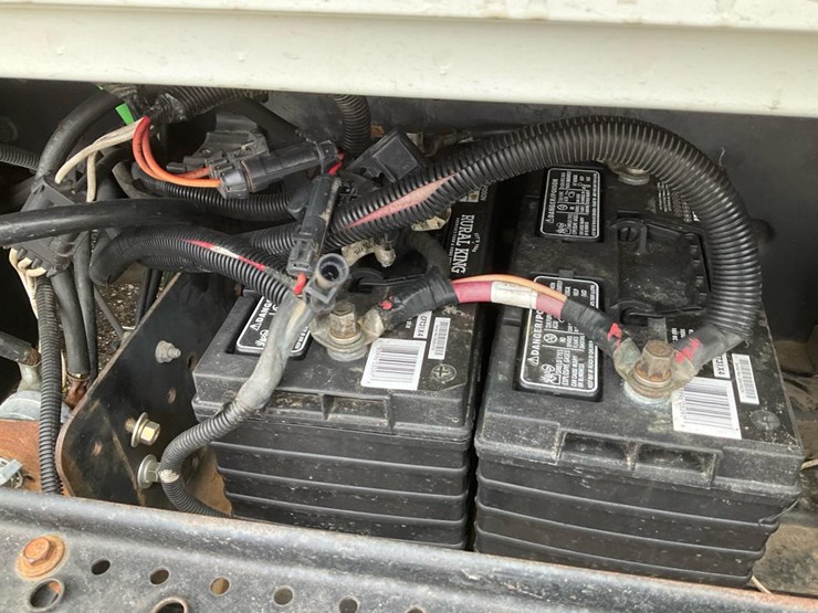 2014-international-7300-image-29