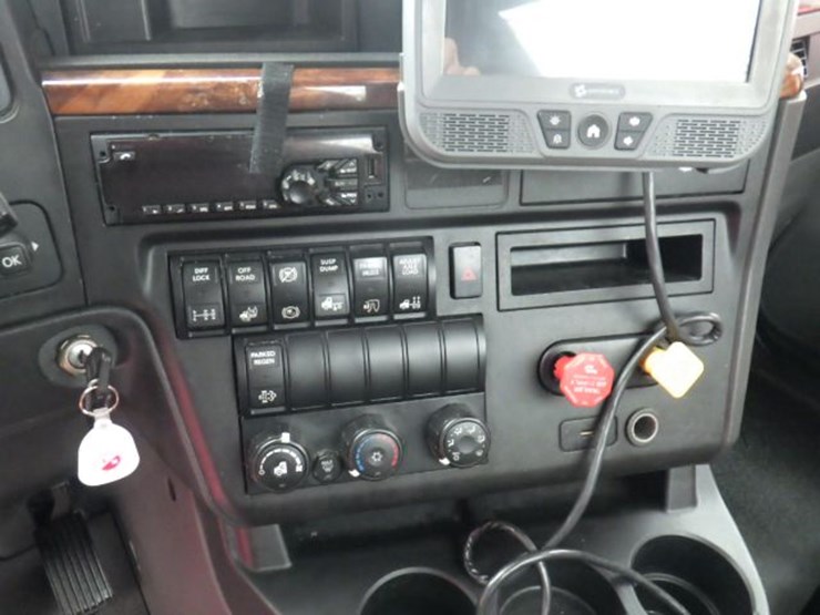 2018-international-prostar-image-17