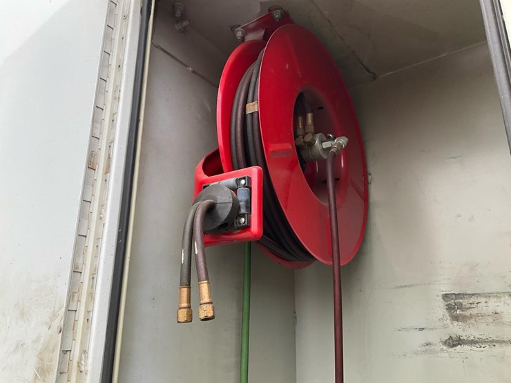 2014-international-7300-image-34