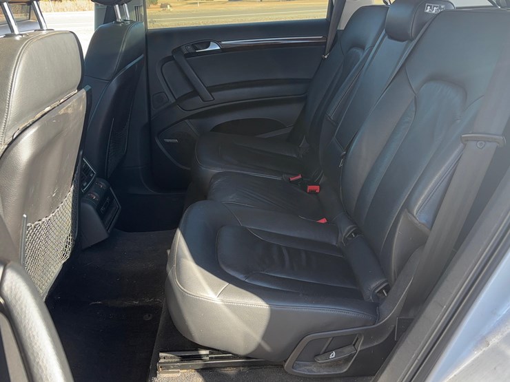 2011-audi-q7-image-8