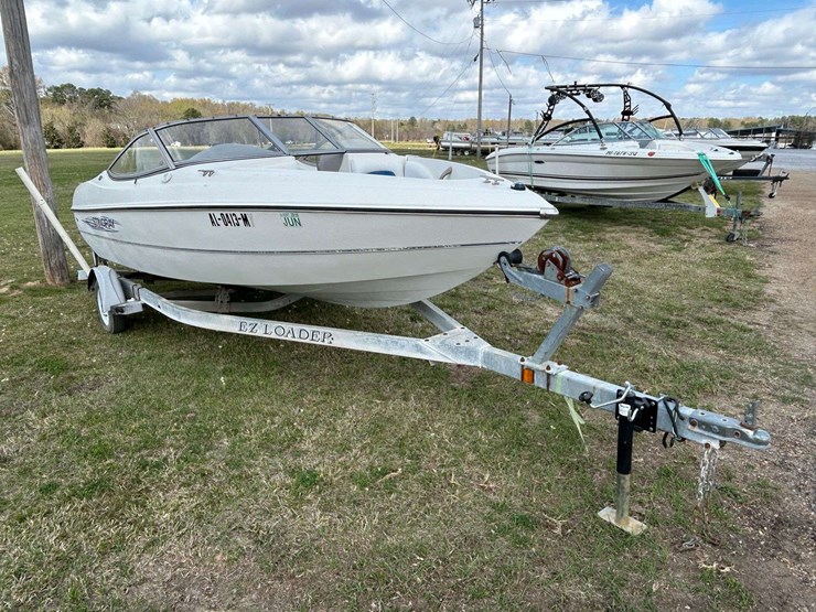 2007-stingray-180rx-ski-boat-image-5