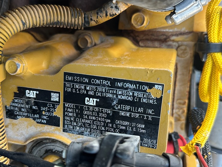 2018-caterpillar-236d-image-48