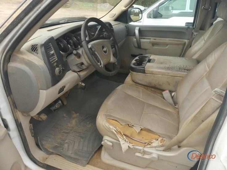 2013-chevrolet-2500hd-image-7