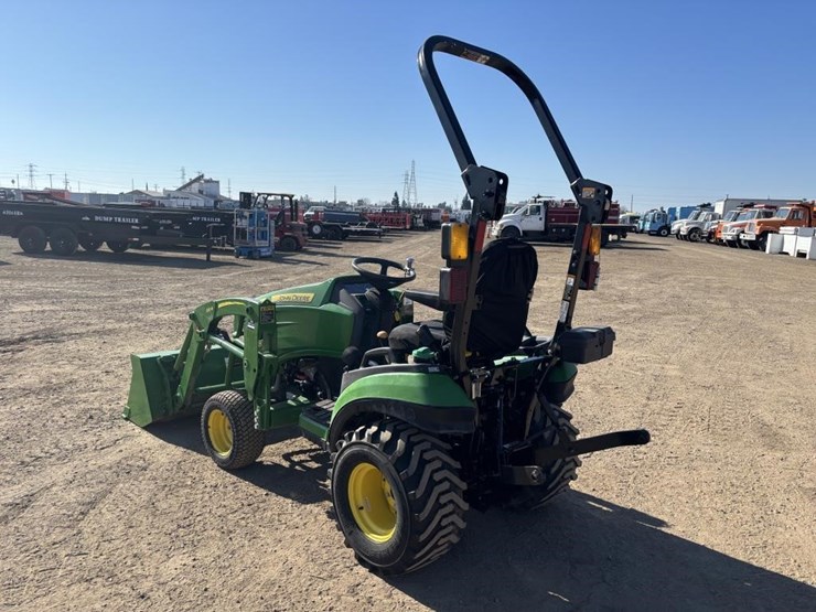 2021-john-deere-1025r-image-4