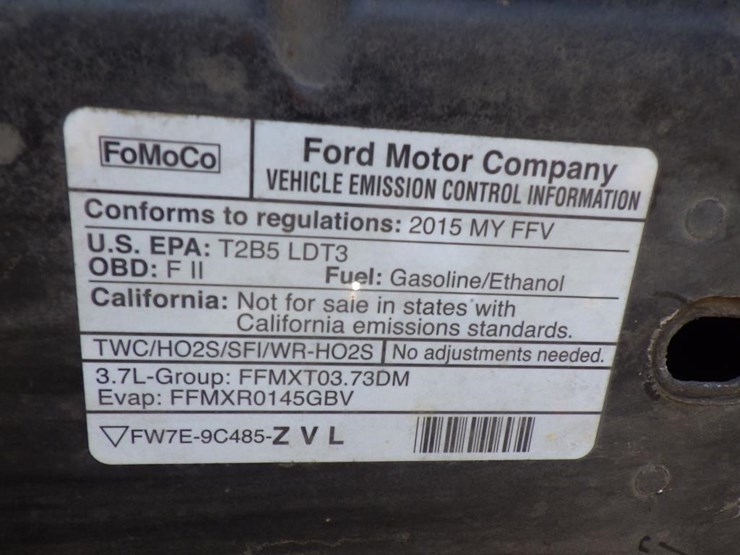 2015-ford-explorer-image-12