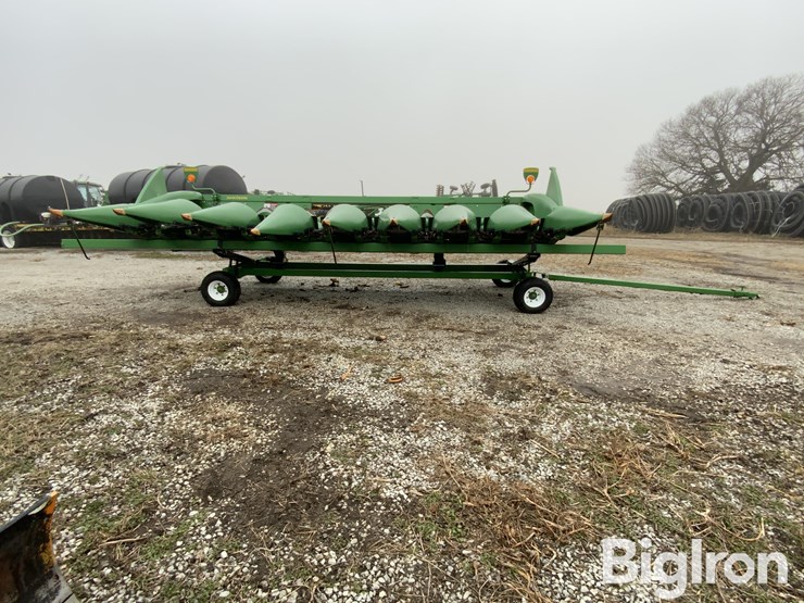 2019-john-deere-708c-image-2