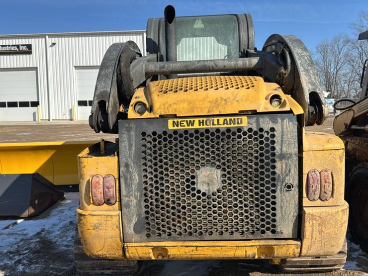 2011-new-holland-c238-image-45