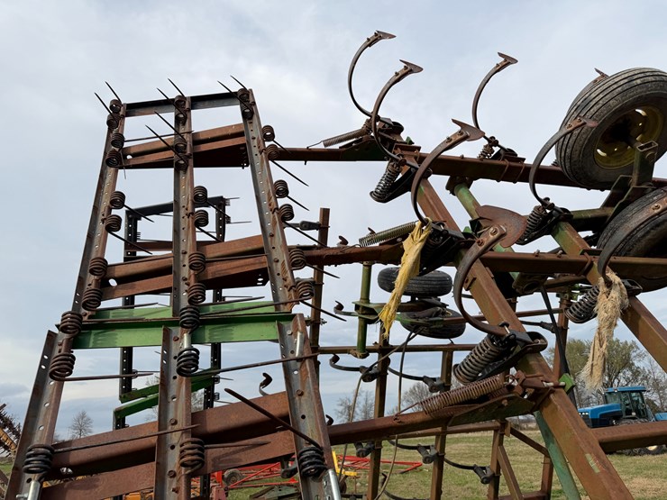 john-deere-38-image-18