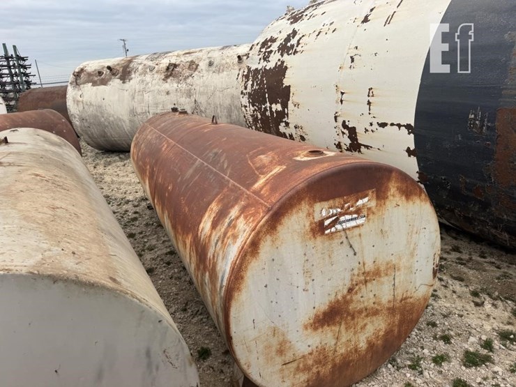 1000-gallon-fuel-tank-image-1