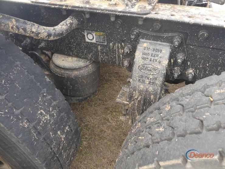 2019-peterbilt-389-image-5