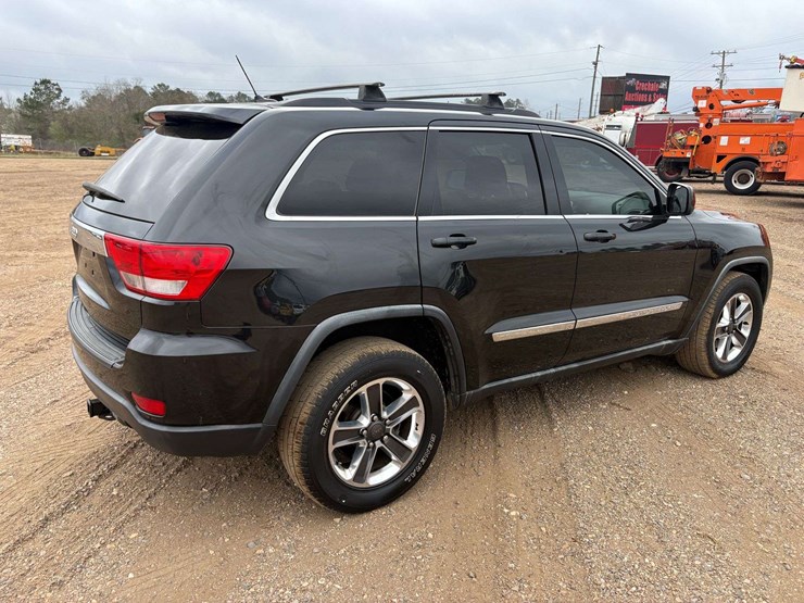 2012-jeep-grand-cherokee-image-3