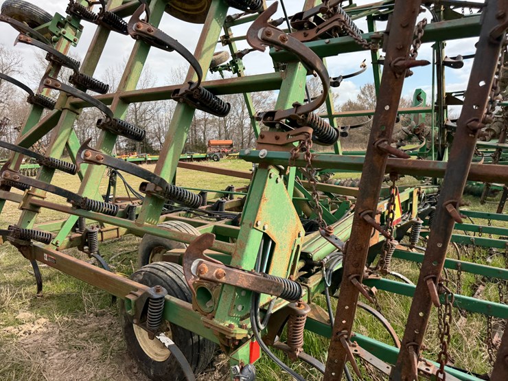 john-deere-40-image-30