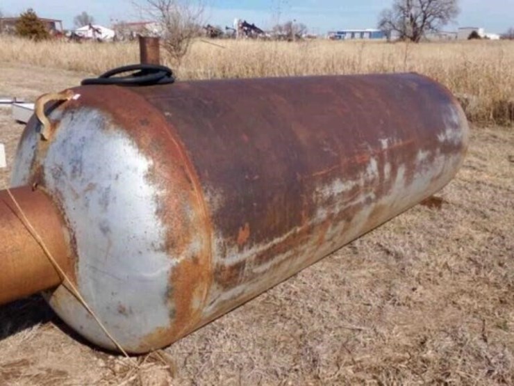 propane-tank,-14'-long-4'-tall-no-details-image-1