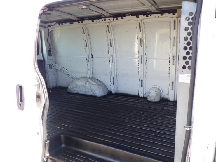 2005-chevrolet-express-2500-image-7