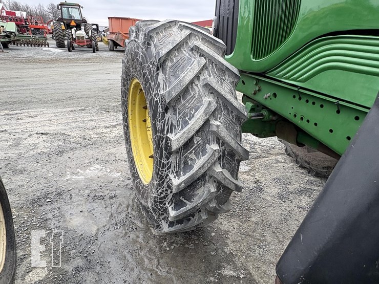 2005-john-deere-7220-image-17
