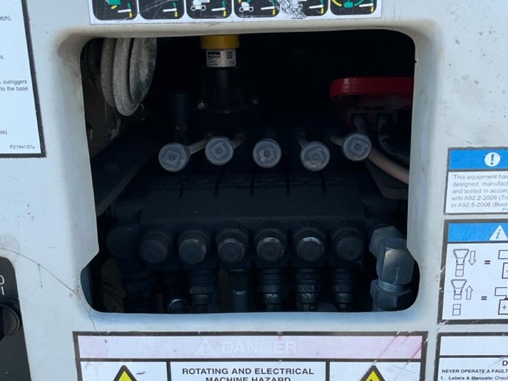 #1250-•-2016-niftylift-sd64d-articulating-boom-lift-image-57