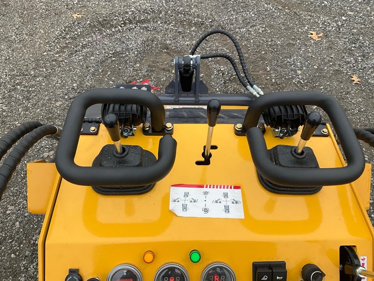 #1009-•-unused-2025-zjz-380-mini-skid-steer-loader-image-20
