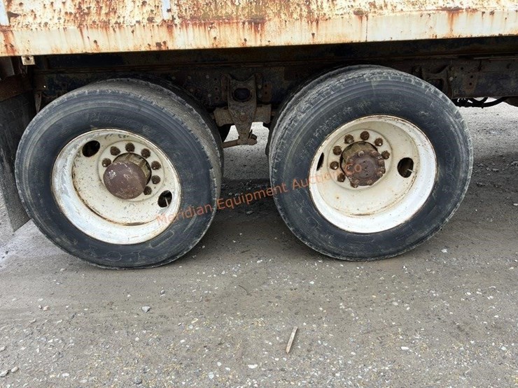 1984-international-s2500-image-17