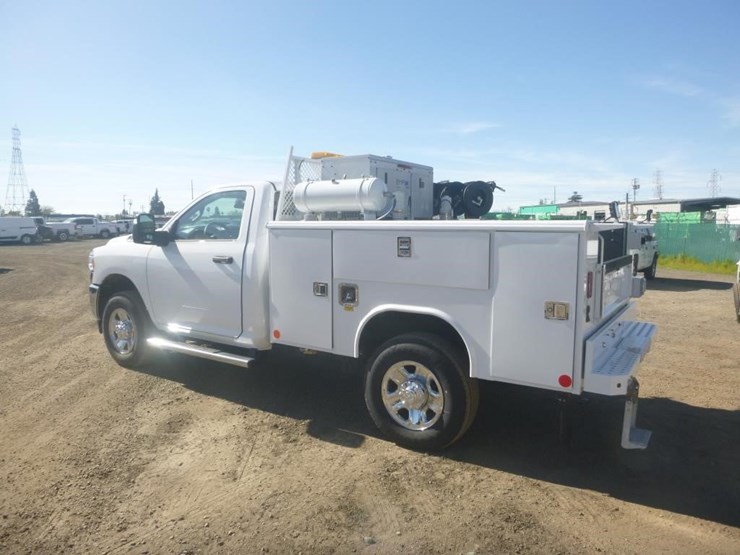 2024-dodge-2500-image-4