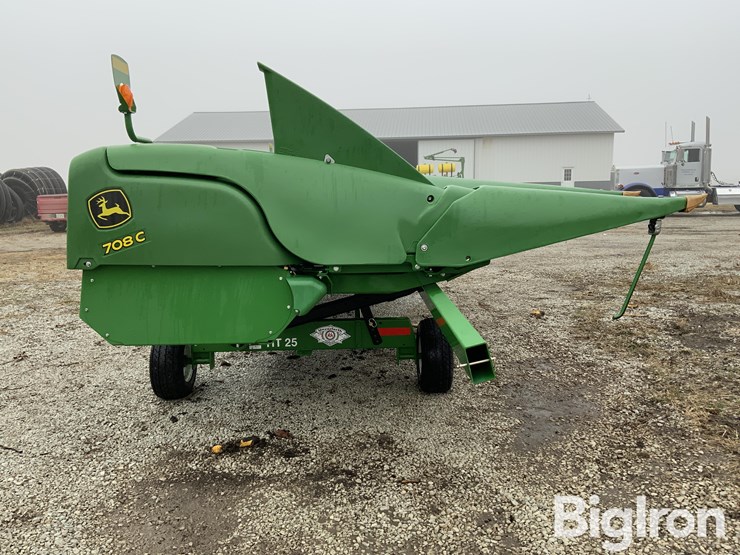 2019-john-deere-708c-image-4