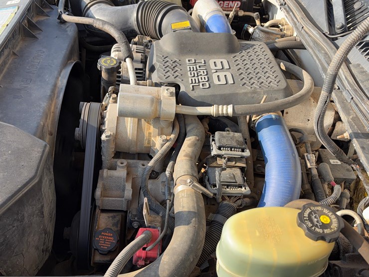 2001-chevrolet-c3500-image-30