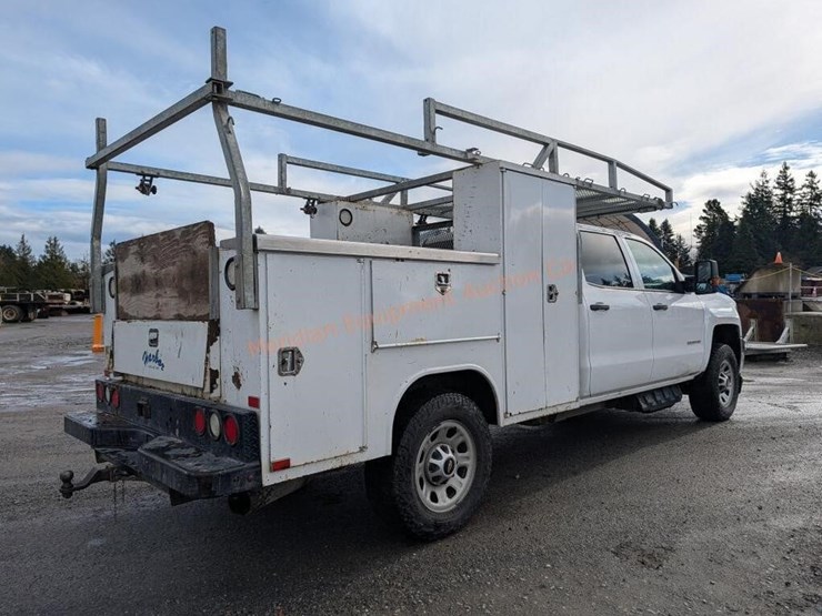 2017-chevrolet-silverado-3500-image-5
