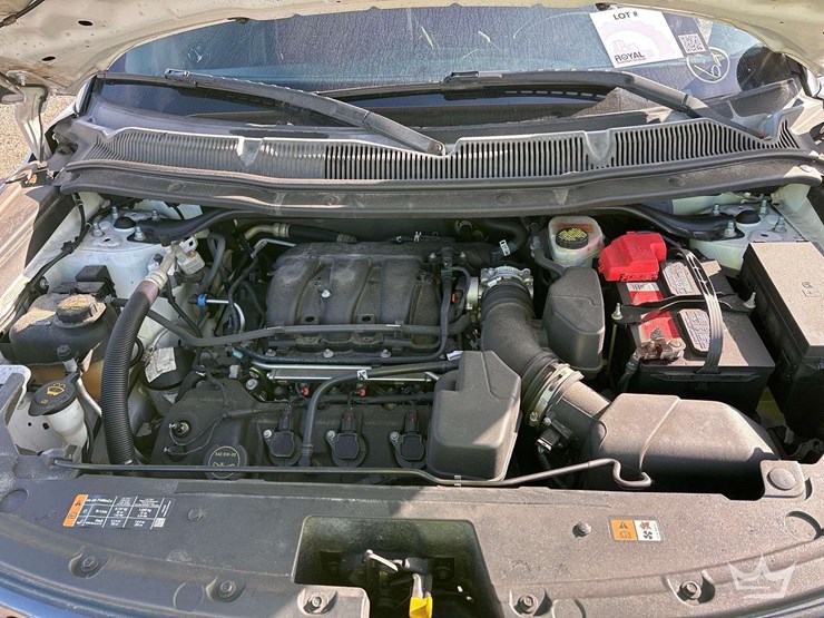 2016-ford-explorer-image-30