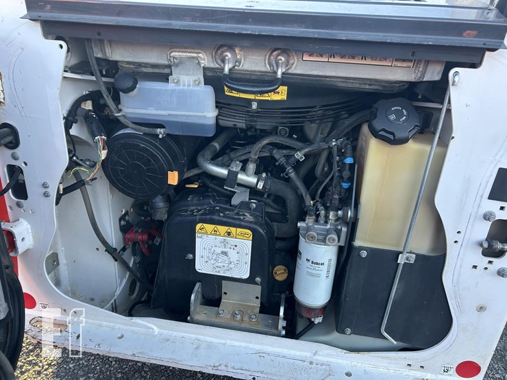 2022-bobcat-t76-image-4