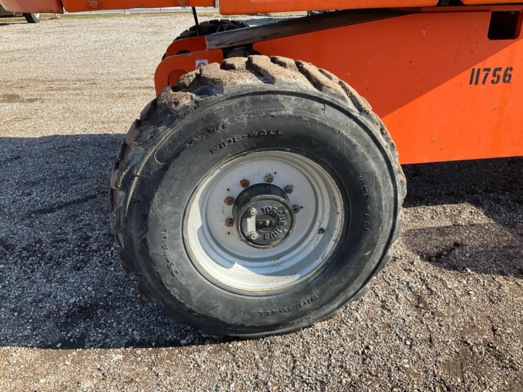 2004-jlg-600s-image-44