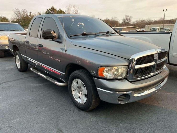 2005-dodge-ram-1500-image-1