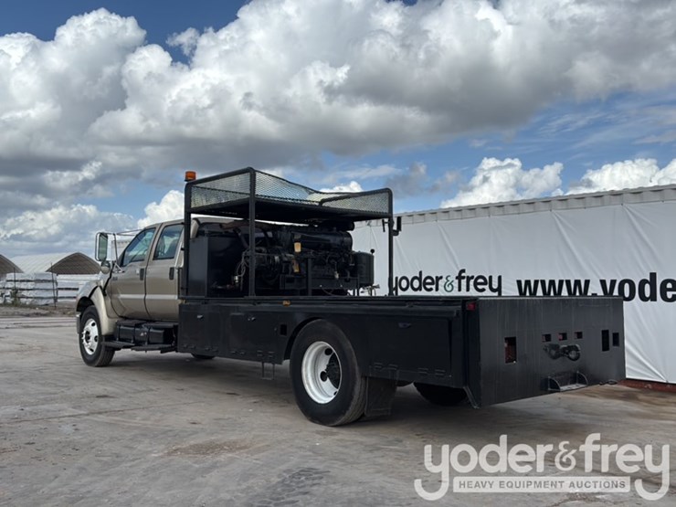 2009-ford-750-image-3