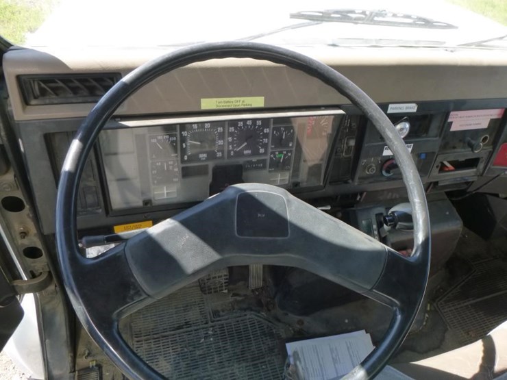 1995-international-4700-image-9