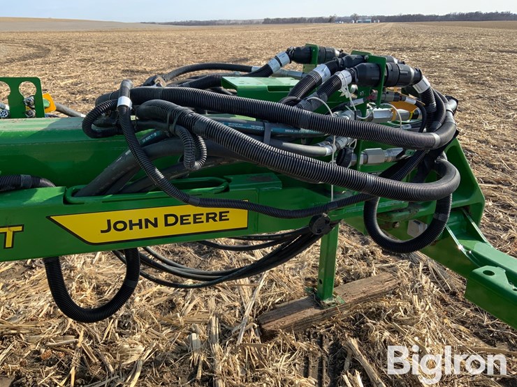 2022-john-deere-1775nt-image-17