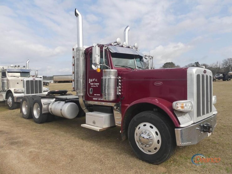 2012-peterbilt-389-image-1