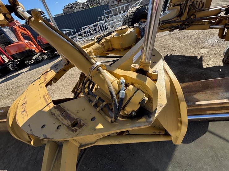 caterpillar-143h-image-19