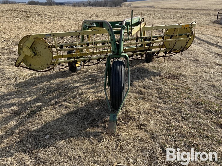 john-deere-670-image-2