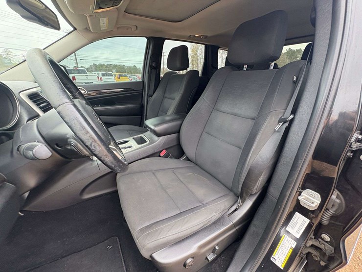 2012-jeep-grand-cherokee-image-15