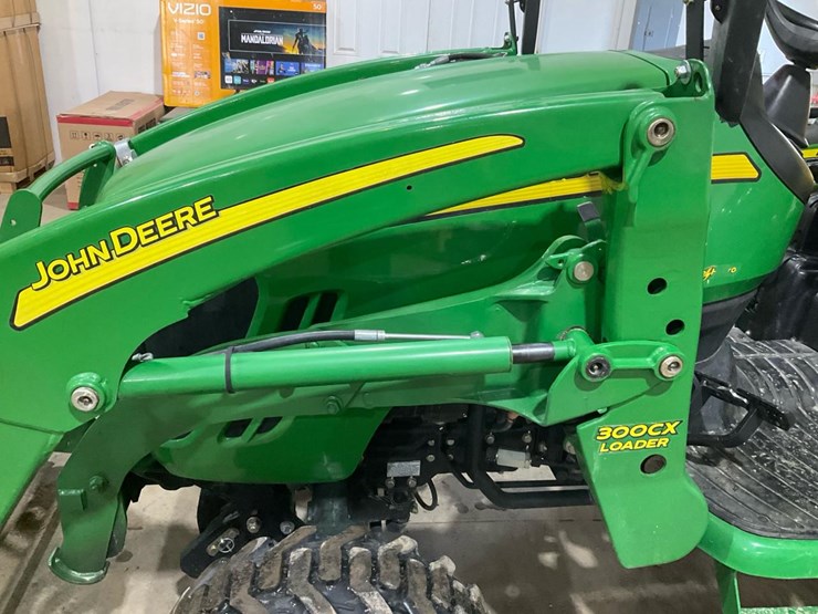 2010-john-deere-3520-image-23