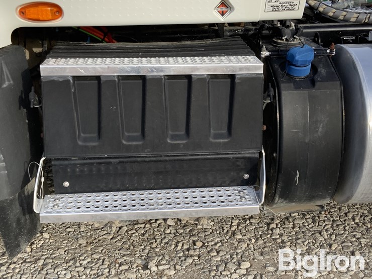 2016-international-prostar-image-18