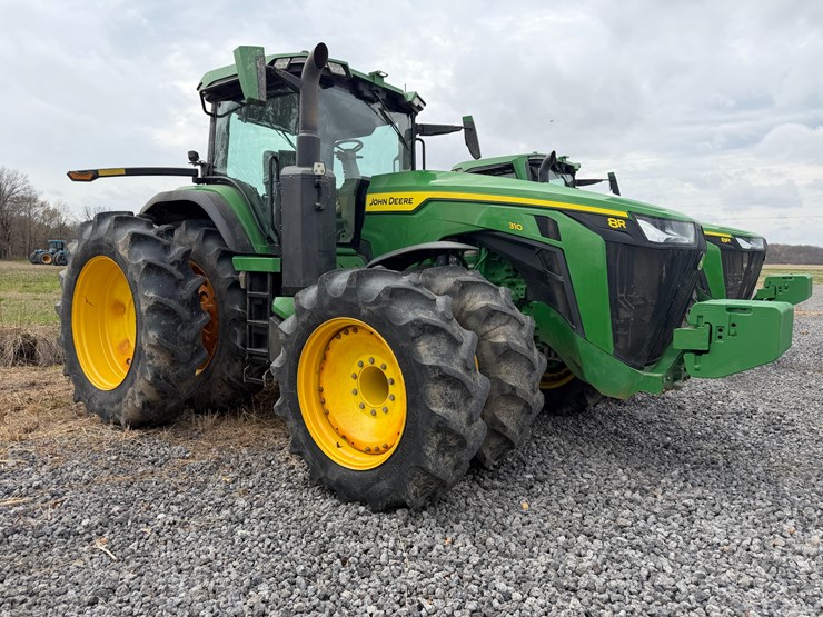 2023-john-deere-8r-310-image-2